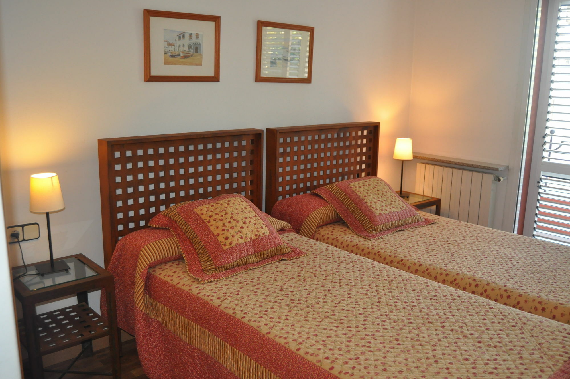 Girona Apartments Экстерьер фото